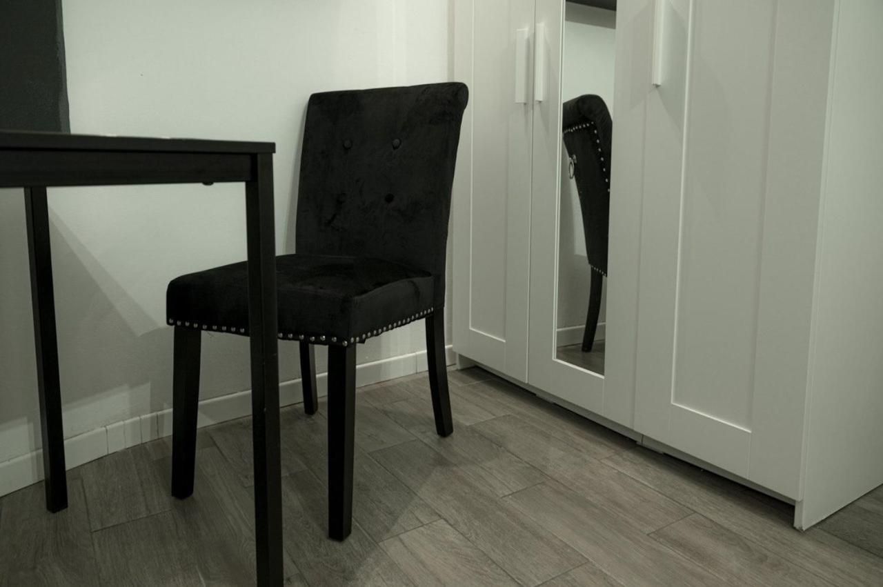 ᗰiki Hoᑌտᗴ Apartment Florenţa Exterior foto